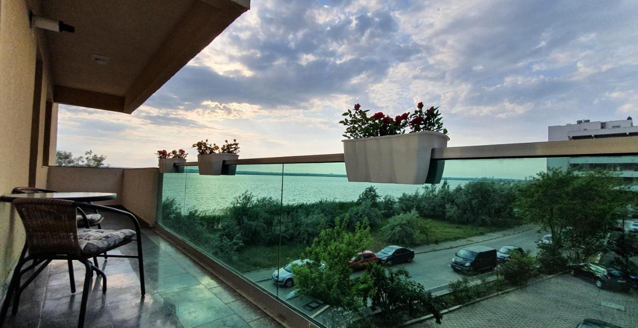Moonlight Residence Mamaia Exterior photo