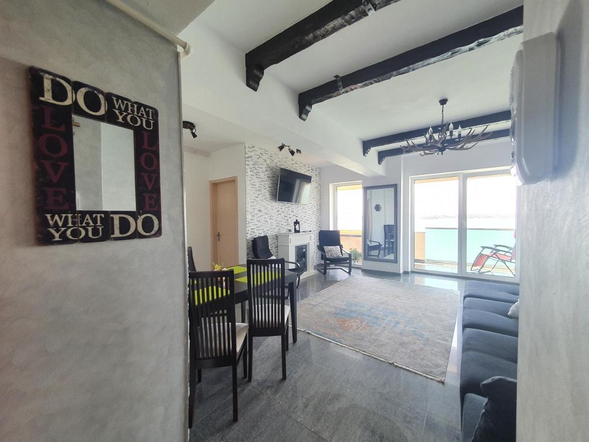 Moonlight Residence Mamaia Exterior photo
