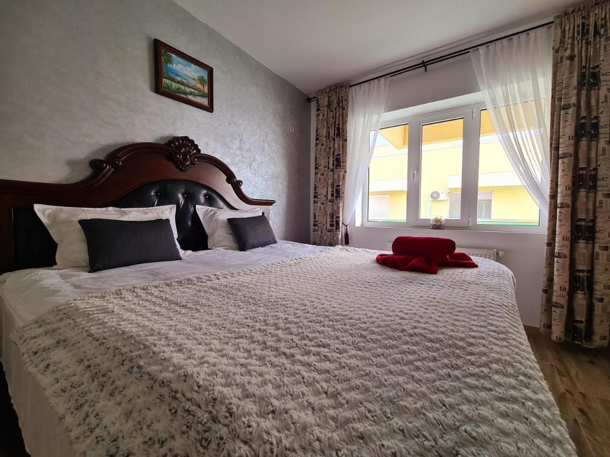 Moonlight Residence Mamaia Exterior photo