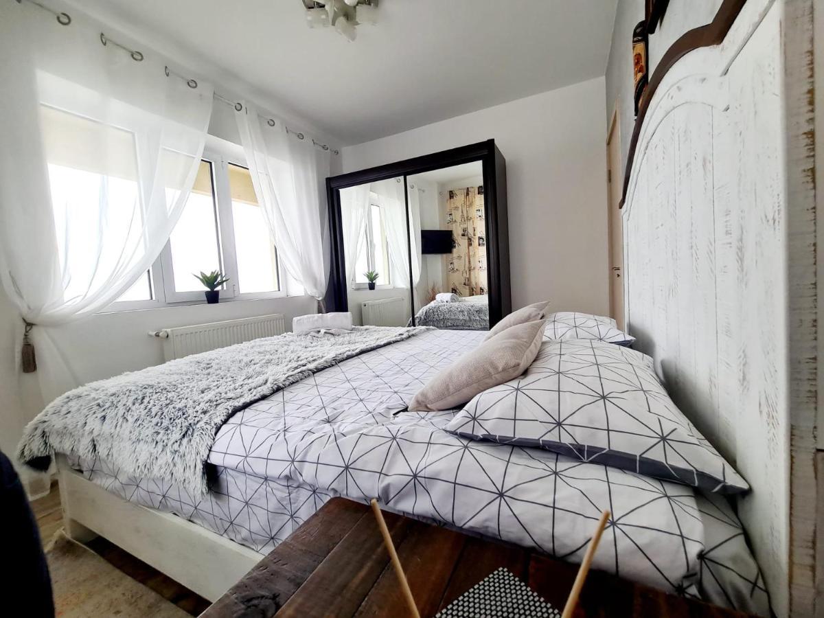 Moonlight Residence Mamaia Exterior photo